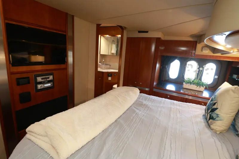 Slide: The Image of Cruisers Yachts 520 Express 2007 - 37