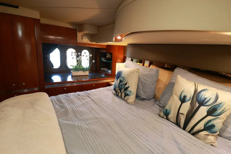 Slide: The Image of Cruisers Yachts 520 Express 2007 - 39