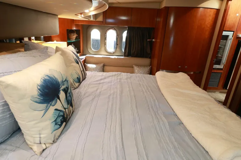 Slide: The Image of Cruisers Yachts 520 Express 2007 - 40