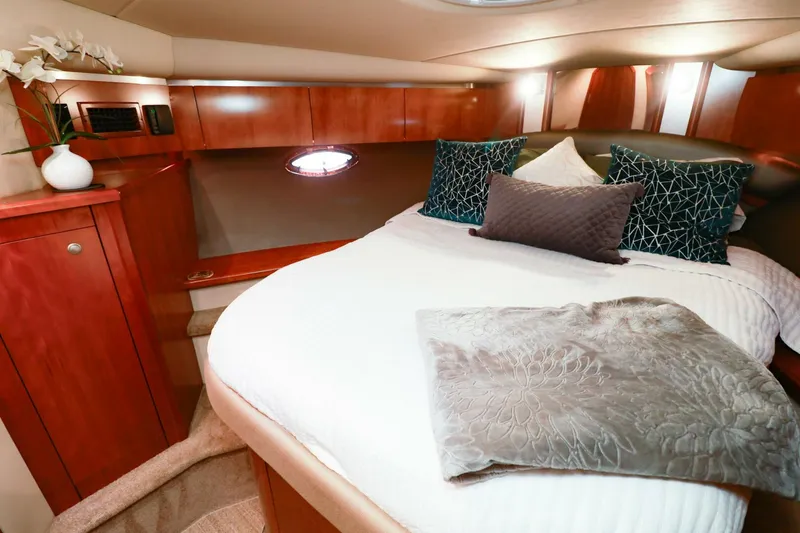 Slide: The Image of Cruisers Yachts 520 Express 2007 - 45