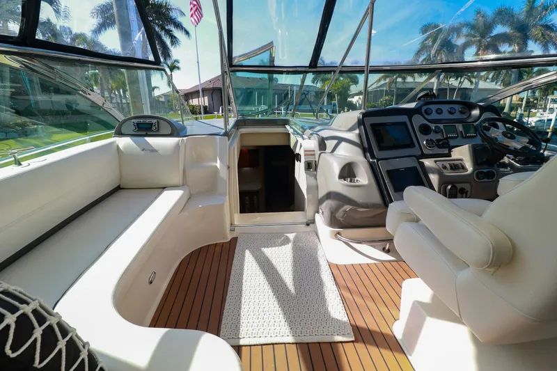 Slide: The Image of Cruisers Yachts 520 Express 2007 - 6