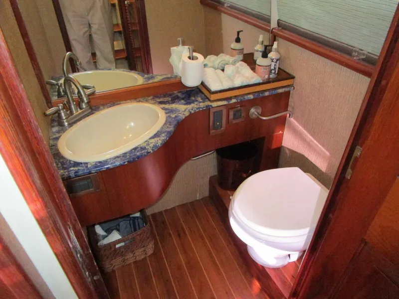 Slide: The Image of Viking Cockpit Motor Yacht 1990 - 14