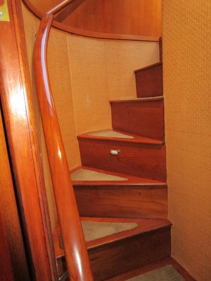 Slide: The Image of Viking Cockpit Motor Yacht 1990 - 27