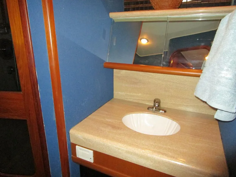 Slide: The Image of Viking Cockpit Motor Yacht 1990 - 31