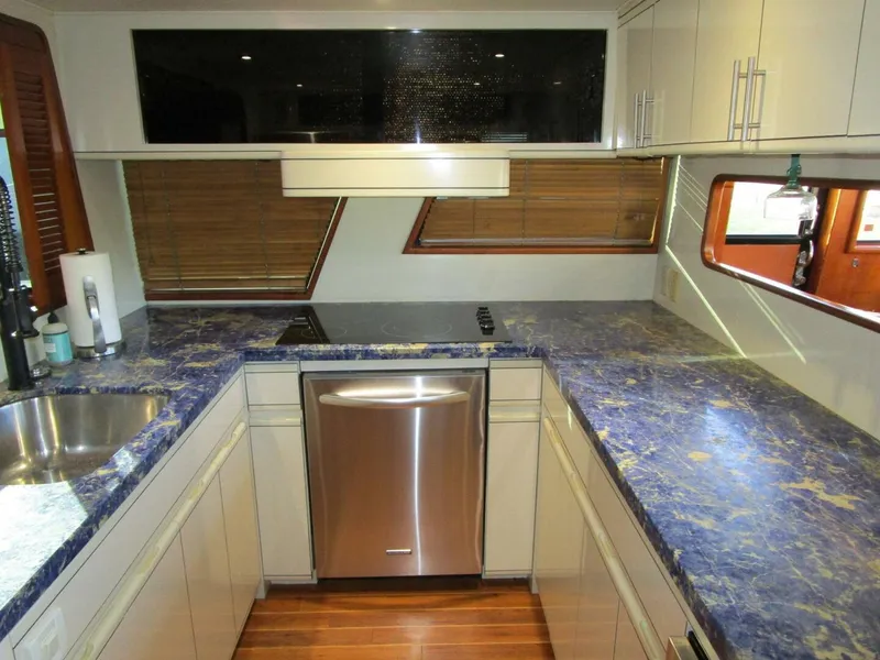 Slide: The Image of Viking Cockpit Motor Yacht 1990 - 5