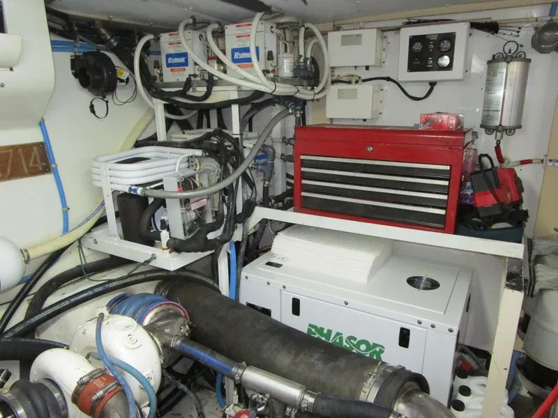 Slide: The Image of Viking Cockpit Motor Yacht 1990 - 62