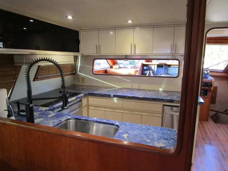 Slide: The Image of Viking Cockpit Motor Yacht 1990 - 7