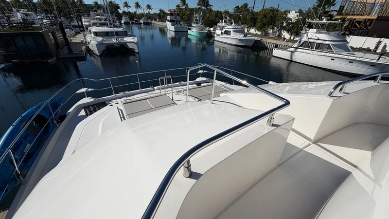 Slide: The Image of Aquila 54 ENCLOSED BRIDGE 2025 - 15
