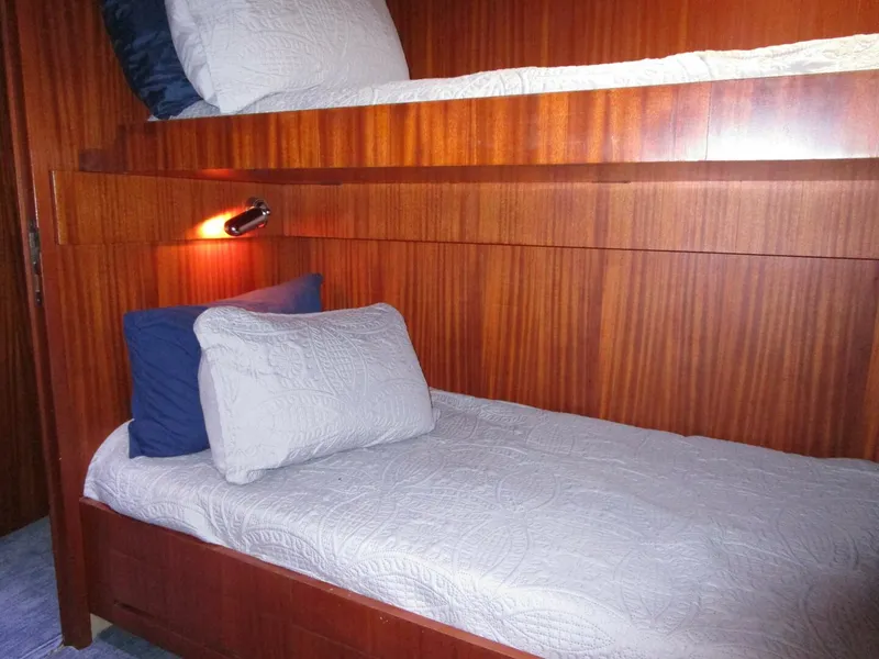 Slide: The Image of Striker 62 Convertible 1989 - 20