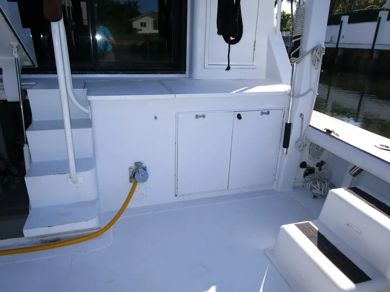 Slide: The Image of Striker 62 Convertible 1989 - 45