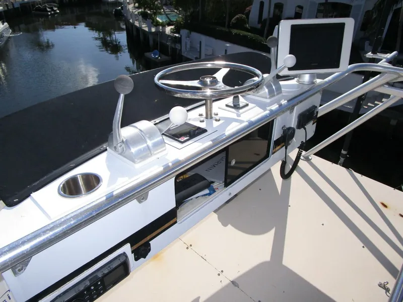 Slide: The Image of Striker 62 Convertible 1989 - 62