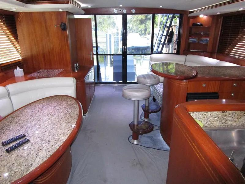 Slide: The Image of Striker 62 Convertible 1989 - 7