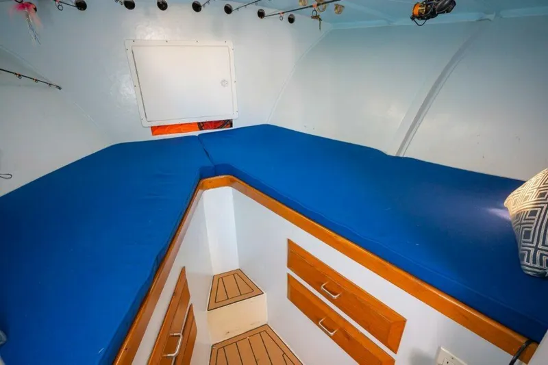 Slide: The Image of Custom Carolina Island Boatworks 34 Express 1987 - 23