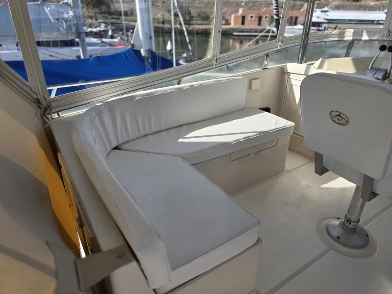 Slide: The Image of Offshore 48 Sedan 1989 - 10
