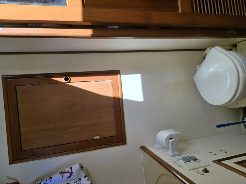 Slide: The Image of Offshore 48 Sedan 1989 - 23