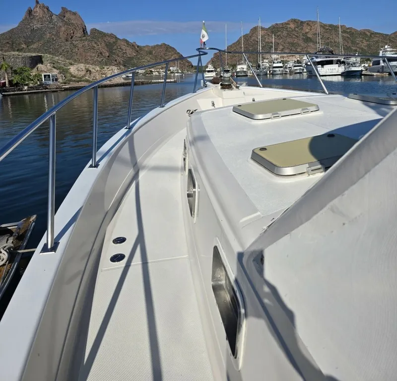 Slide: The Image of Offshore 48 Sedan 1989 - 4