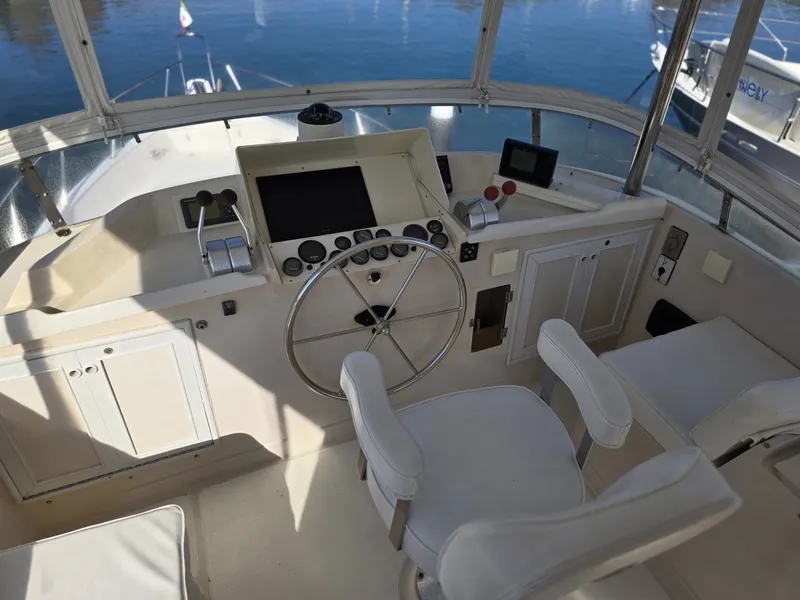 Slide: The Image of Offshore 48 Sedan 1989 - 7