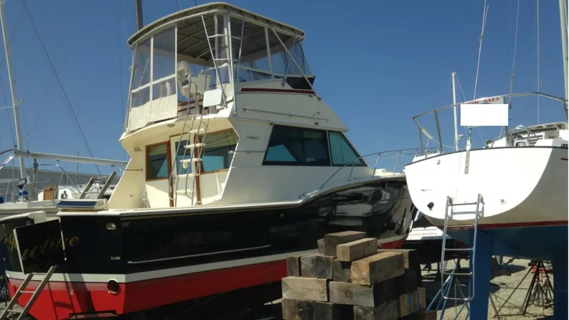 The Image of Hatteras 46 Convertible 1979 - 0