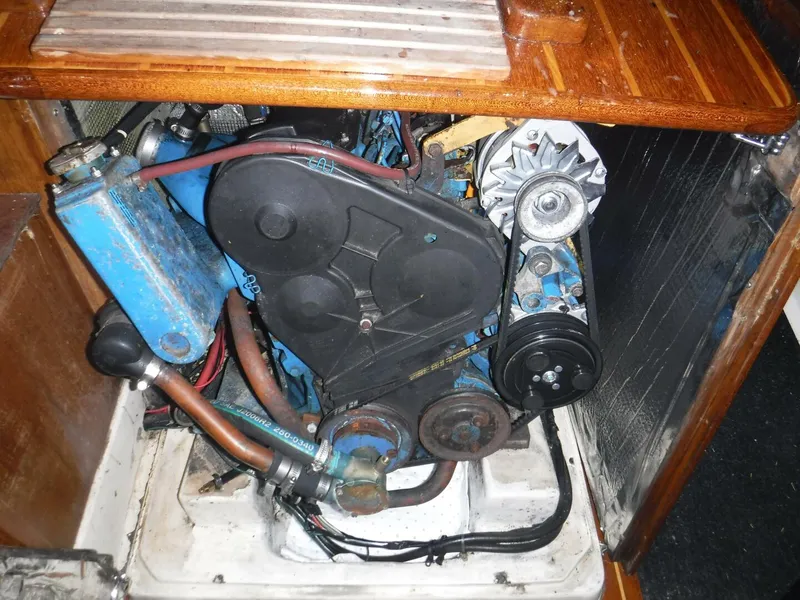Slide: The Image of Farrier FAST 410 Masthead Sloop 1986 - 15