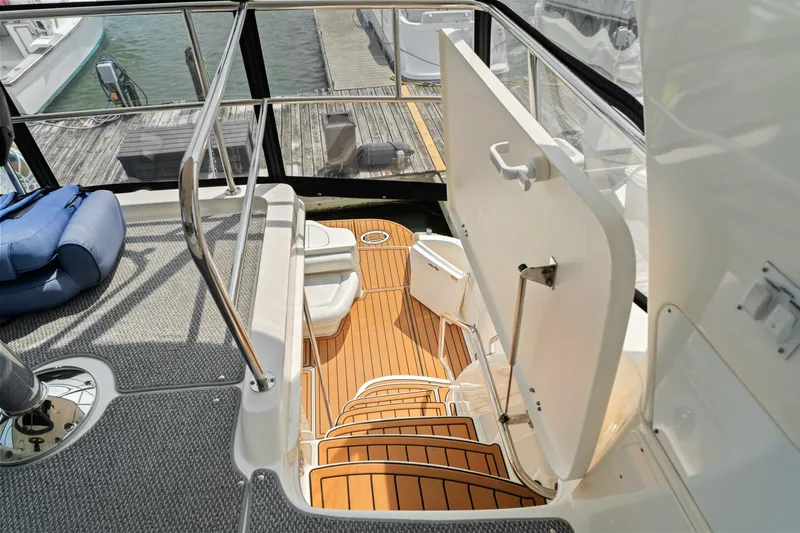 Slide: The Image of Sea Ray 480 Sedan Bridge 2003 - 40