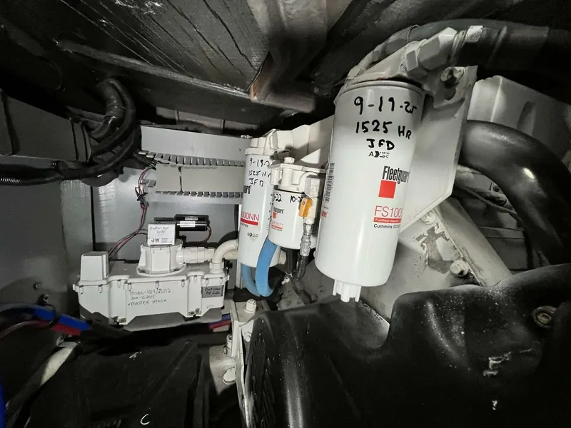 Slide: The Image of Sea Ray 480 Sedan Bridge 2003 - 48