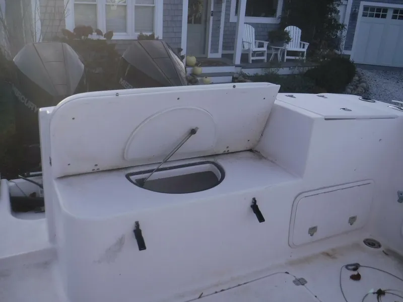 Slide: The Image of Pro-Line 31 Super Sport Center Console 2006 - 6
