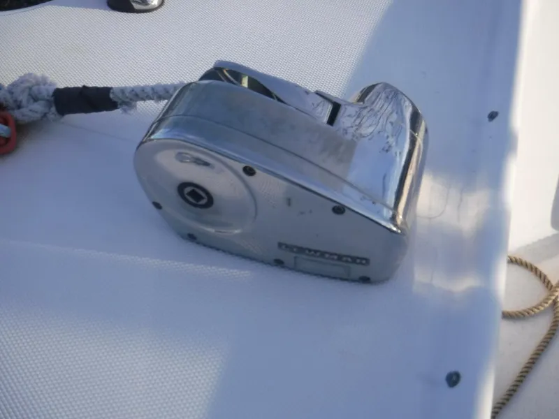 Slide: The Image of Pro-Line 31 Super Sport Center Console 2006 - 9