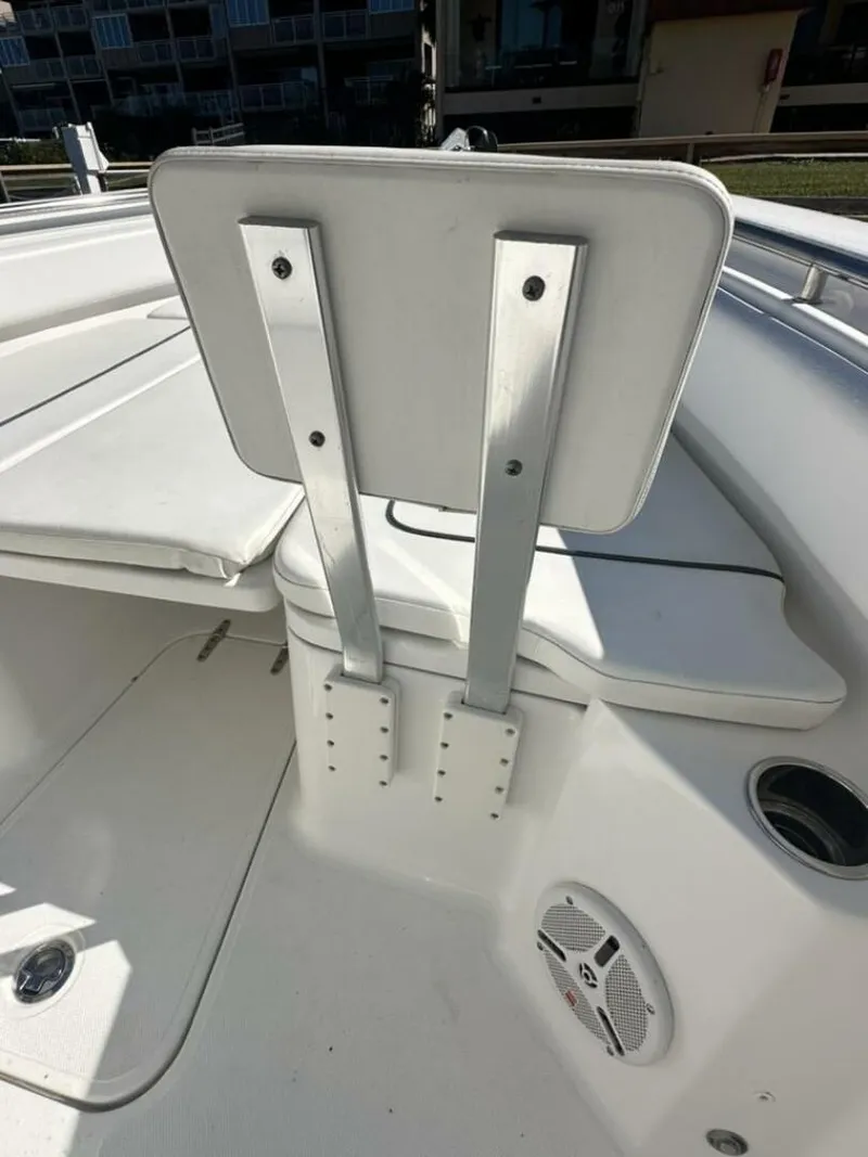 Slide: The Image of Sea Hunt 27 Gamefish Forward Seating 2014 - 25