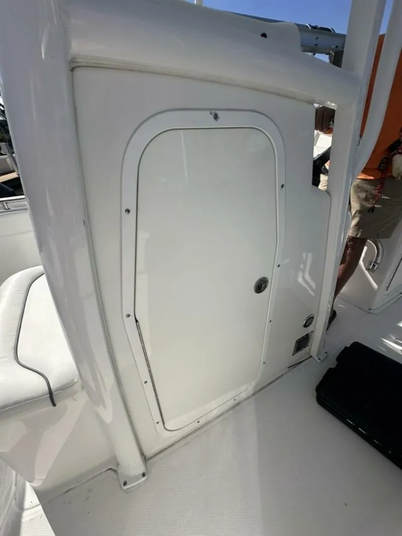 Slide: The Image of Sea Hunt 27 Gamefish Forward Seating 2014 - 51