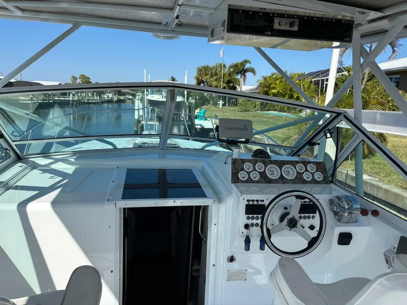 Slide: The Image of Chris-Craft 284 1987 - 10