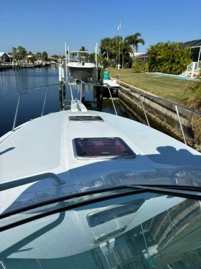 Slide: The Image of Chris-Craft 284 1987 - 4