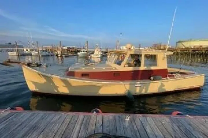 Slide: The Image of Holland 32 Sport Cruiser 1981 - 2