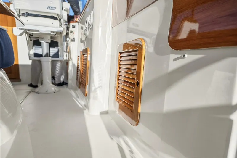 Slide: The Image of Hinckley Yachts Hinckley Picnic Boat 36 EP 2007 - 9