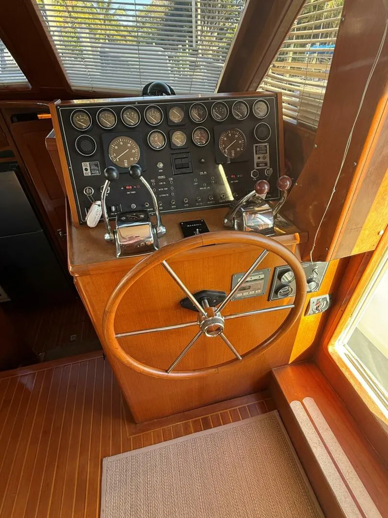 Slide: The Image of Offshore 48 Yachtfisher 1990 - 5