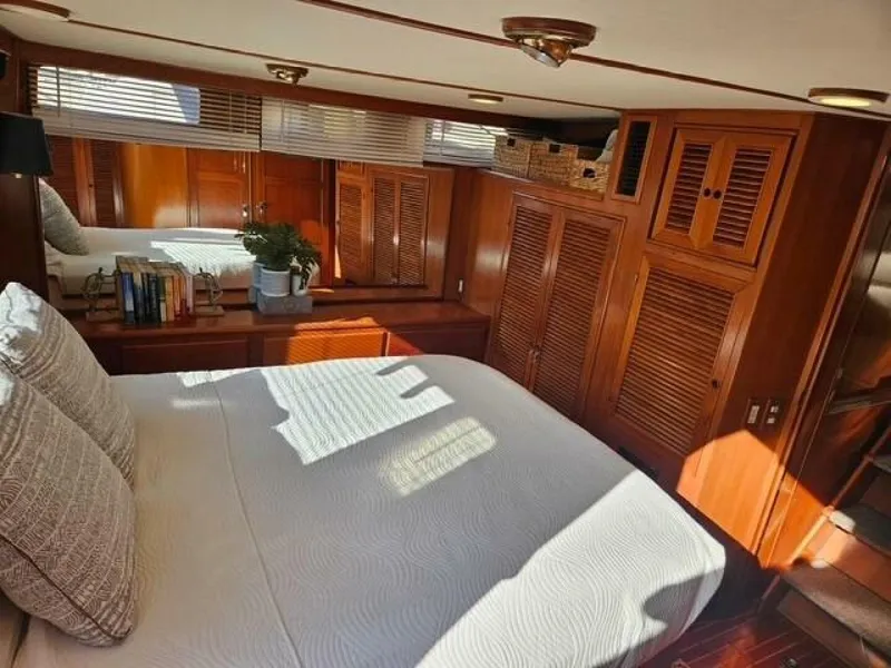 Slide: The Image of Offshore 48 Yachtfisher 1990 - 9