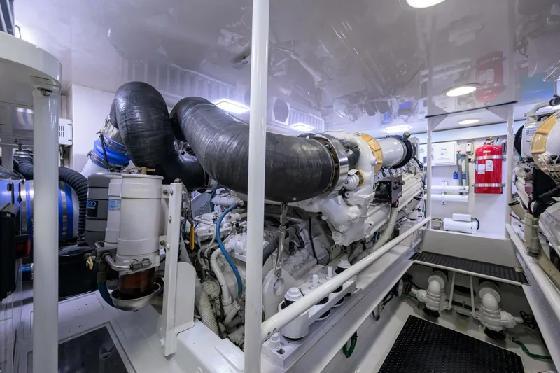 Slide: The Image of Viking 64 Convertible 2007 - 50