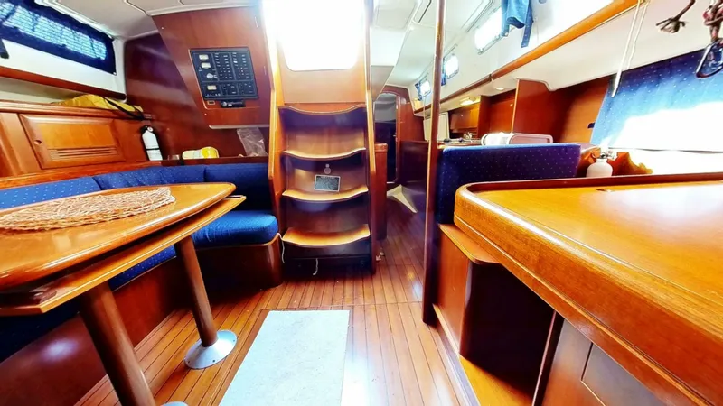 Slide: The Image of Beneteau 42cc 2003 - 11