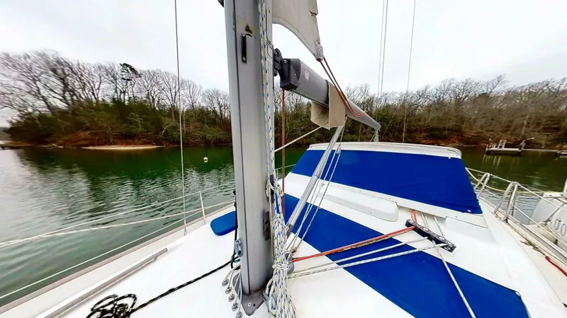 Slide: The Image of Beneteau 42cc 2003 - 2