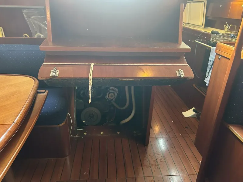Slide: The Image of Beneteau 42cc 2003 - 44