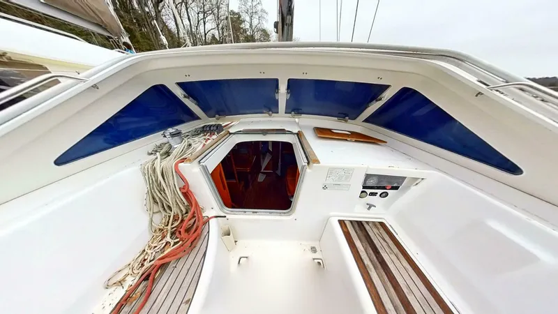 Slide: The Image of Beneteau 42cc 2003 - 46