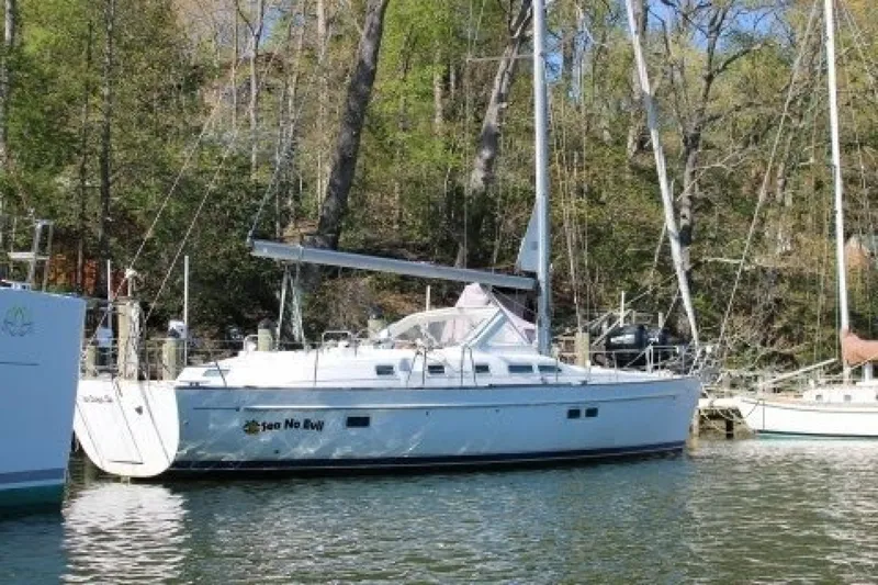Slide: The Image of Beneteau 42cc 2003 - 61