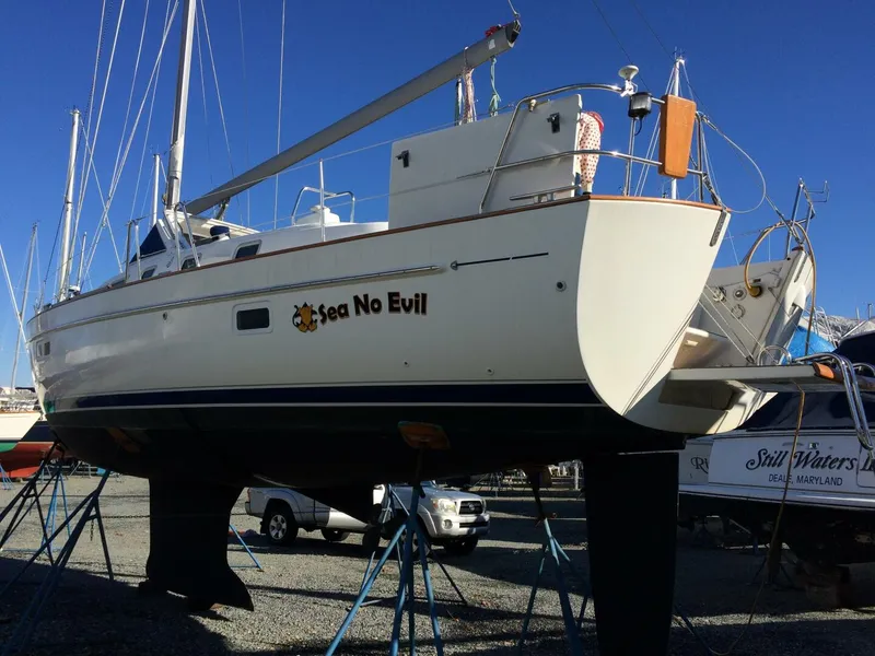 Slide: The Image of Beneteau 42cc 2003 - 72