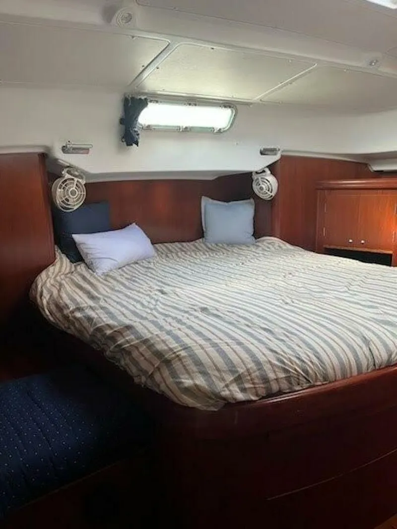 Slide: The Image of Beneteau 42cc 2003 - 8