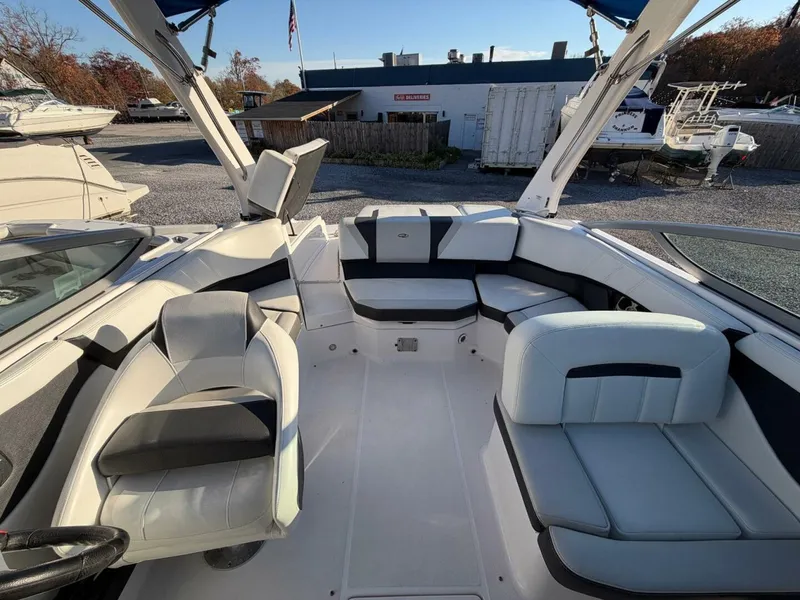 Slide: The Image of Regal 2000 ES Bowrider 2016 - 12