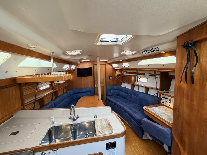 Slide: The Image of Catalina 380 2001 - 21