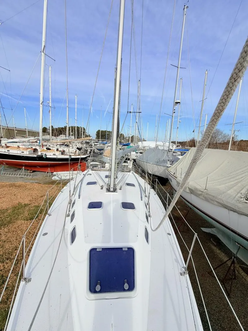 Slide: The Image of Catalina 380 2001 - 8