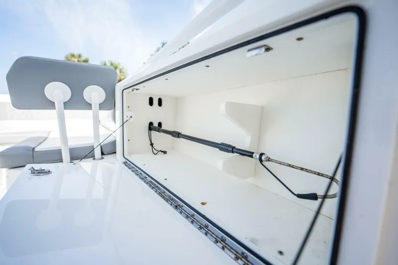 Slide: The Image of Everglades 335 Center Console 2021 - 15