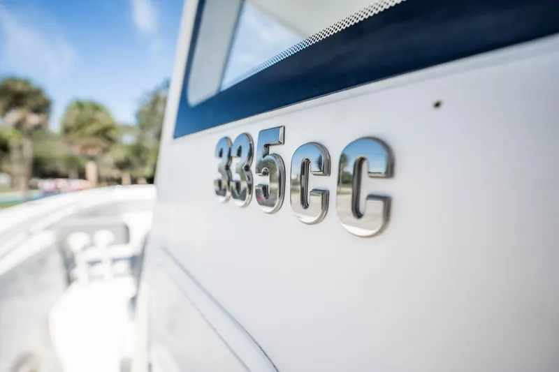 Slide: The Image of Everglades 335 Center Console 2021 - 17