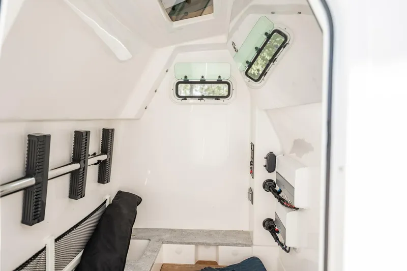 Slide: The Image of Everglades 335 Center Console 2021 - 18