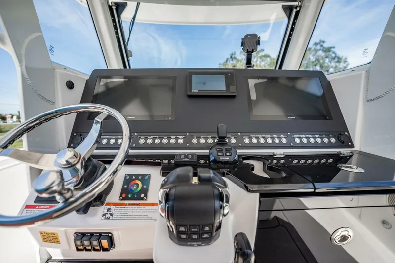 Slide: The Image of Everglades 335 Center Console 2021 - 26